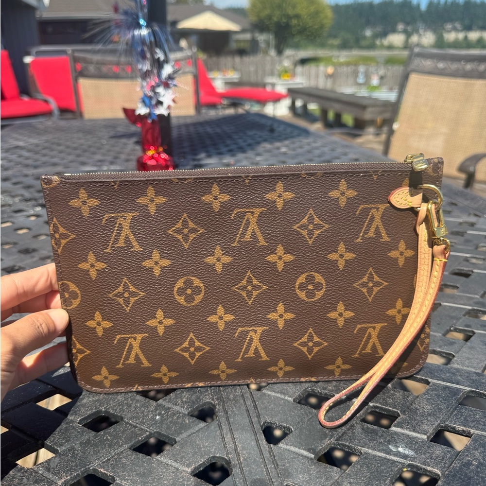 Neverfull mm pouch